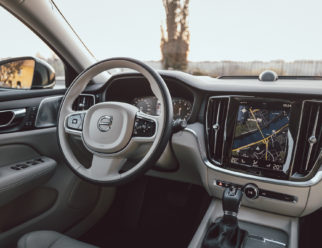 Volvo XC60 z pakietem wyposażenia Ultimate Bright